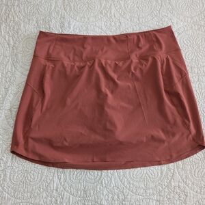 Athleta Run with it 16" skort